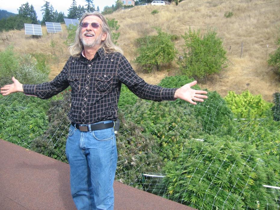 El cannabis d'extérieur avec Jorge Cervantes