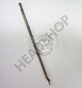 Le dabber, meilleur ami du passionné de BHO Dabber en titane avec une petite assiette en borosilicate