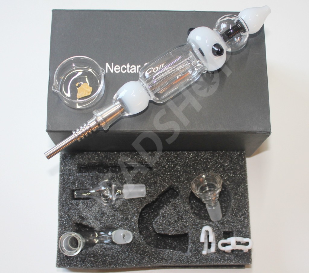 Le Nectar Collector avec sa boite et les accessoires