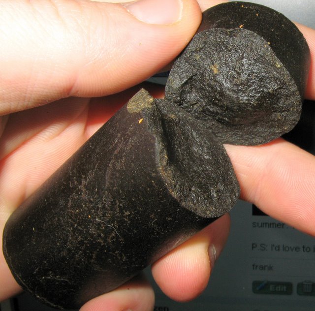 Résine de cannabis compressée à l'aide du Piecemaker