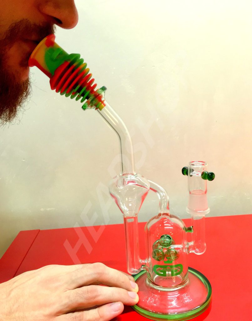 Le bec en silicone s'adapte sur tous les bubblers.